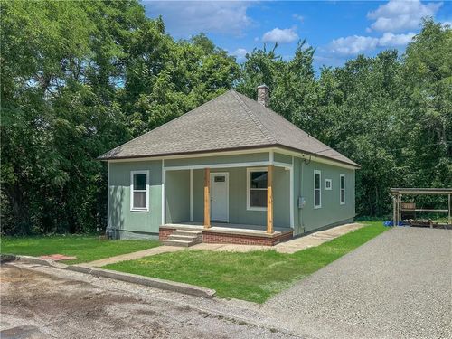 1305 Clinton St, Lexington, MO, 64067-1131 | Card Image