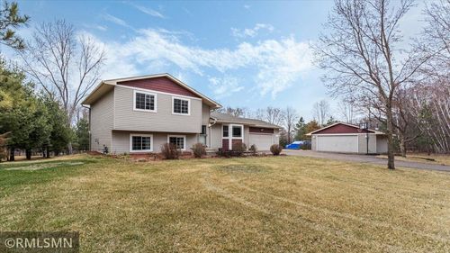 19569 Rochester St Ne, East Bethel, MN, 55011-9462 | Card Image