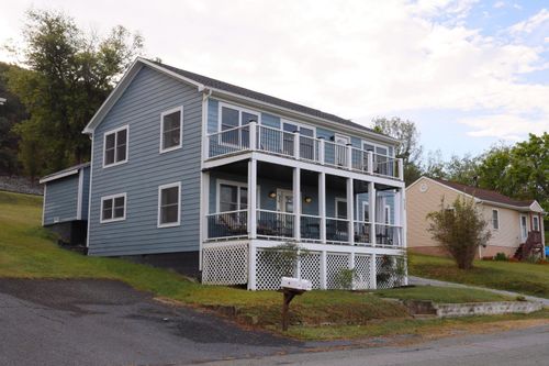 715 Amherst Rd, STAUNTON, VA, 24401-4969 | Card Image