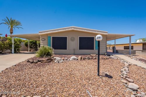 210 W Mora Dr, Green Valley, AZ, 85614-4318 | Card Image