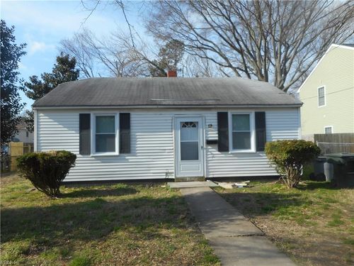 708 Norwood Circle, Hampton, VA, 23661 | Card Image
