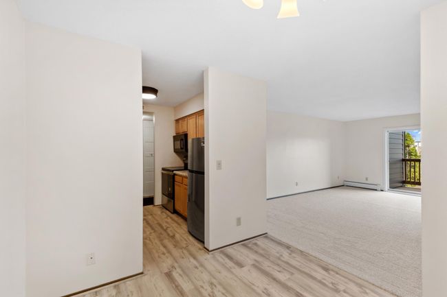 Dining/Kitchen | Image 9