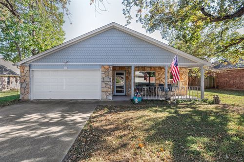 1509 Cheyenne Trl, Granbury, TX, 76048-6186 | Card Image