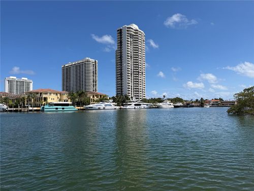 apt-d311-2980 Point East Dr, Aventura, FL, 33160-5050 | Card Image