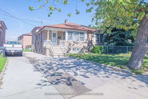 152 Vodden St E, Brampton, ON, L6V1M7 | Card Image