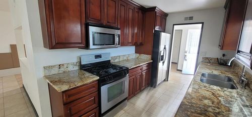 unit-1-8906 Carlton Oaks Dr, Santee, CA, 92071-2307 | Card Image