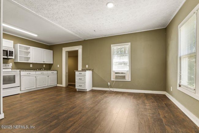 744 Fernway St, House other with 2 bedrooms, 1 bathrooms and null parking in Jacksonville FL | Image 4
