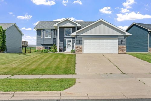 816 Cologne Ln, Waverly, MN, 55390-5429 | Card Image
