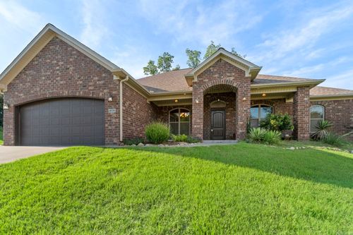 18720 Lochridge Dr, Little Rock, AR, 72210-5830 | Card Image
