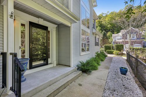 276 Woodlands Dr, Tuxedo Park, NY, 10987-4818 | Card Image