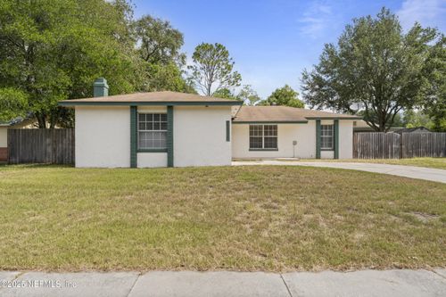 8025 Triumph Ln, Jacksonville, FL, 32244-1302 | Card Image