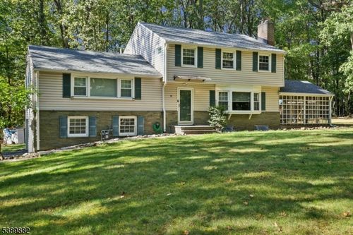 42 Flintlock Rd, Morris Plains, NJ, 07950-1514 | Card Image