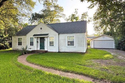 1801 Central Drive, Beaumont, TX, 77706 | Card Image