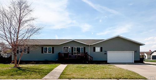 927 Harvest Bend, No. Sioux City, SD, 57049 | Card Image