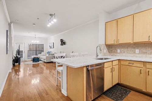 apt-305-1803 Broadway, Nashville, TN, 37203-2761 | Card Image