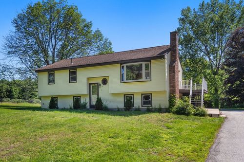 11 Ashworth Dr, Oxford, MA, 01537 | Card Image