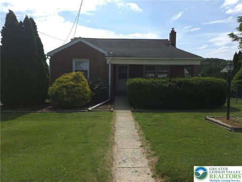 1040 Pennsylvania Ave, Emmaus, PA, 18049-3512 | Card Image