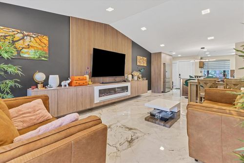 46b-5611 Summer Side Ln, SARASOTA, FL, 34231-8303 | Card Image