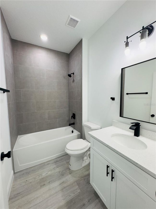Second Bathroom | Image 17