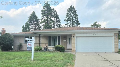 3639 Pall Dr, Warren, MI, 48092-1952 | Card Image