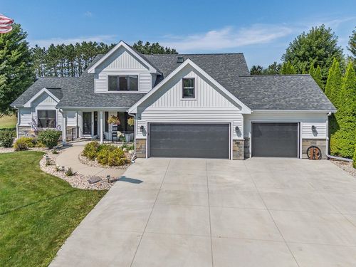 S4166 Whispering Pines Dr, Baraboo, WI, 53913-8106 | Card Image