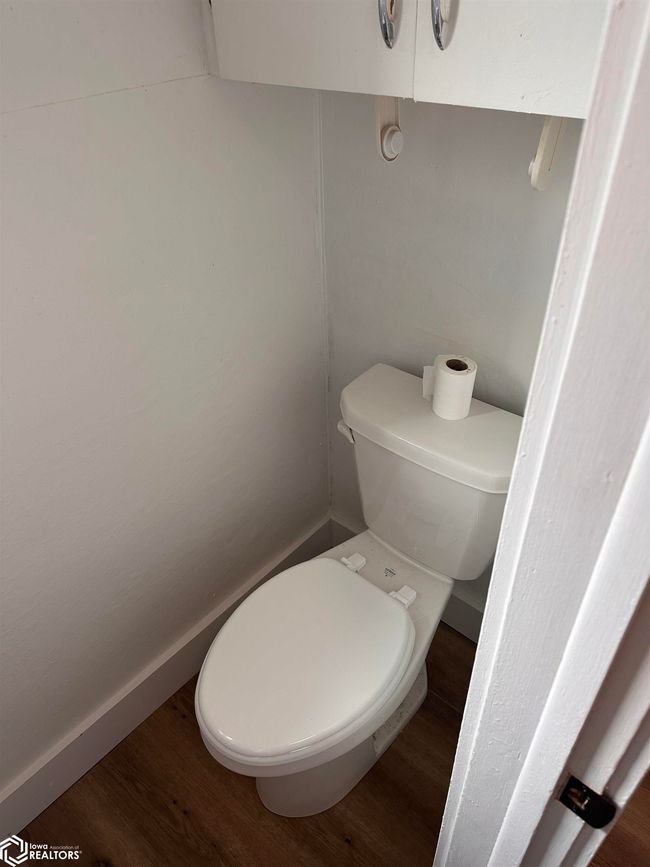211 S Garfield Ave, Home with 3 bedrooms, 2 bathrooms and 2 parking in Burlington IA | Image 12