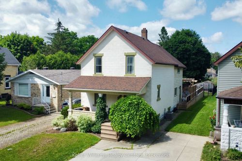 618 8th Ave, Hanover, ON, N4N2L3 | Card Image