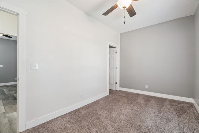 702 9 Th St Sw, Home with 0 bedrooms, 0 bathrooms and 3 parking in Cedar Rapids IA | Image 9