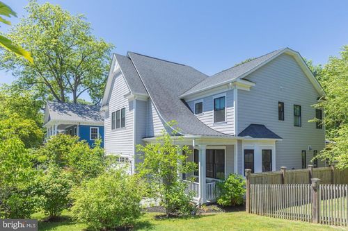 8018 Takoma Ave, SILVER SPRING, MD, 20910-5230 | Card Image