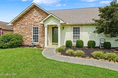 2113 Spalding Dr, Maryville, TN, 37803-8325 | Card Image