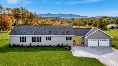 2670 North Grove Street, House other with 3 bedrooms, 2 bathrooms and null parking in Rutland Town VT | Image 1