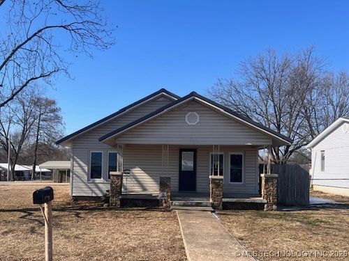 801 N Main St, Sallisaw, OK, 74955-2627 | Card Image