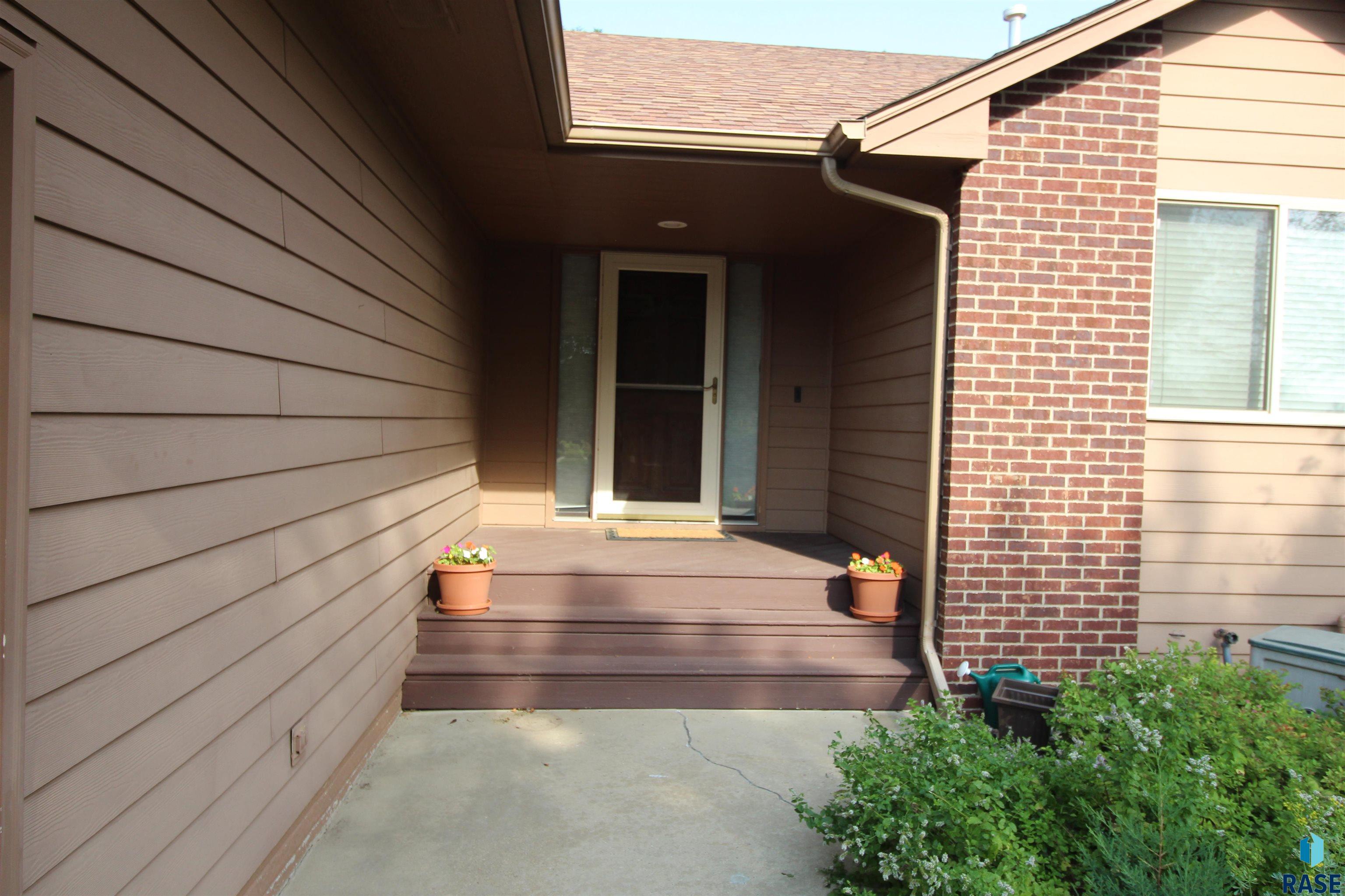 Judy Ave, Sioux Falls, SD 57103