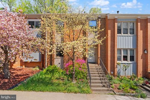 5043 Cliffhaven Dr, ANNANDALE, VA, 22003-4346 | Card Image