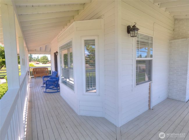 23206 Se 448 Th St, Home with 3 bedrooms, 3 bathrooms and 8 parking in Enumclaw WA | Image 19