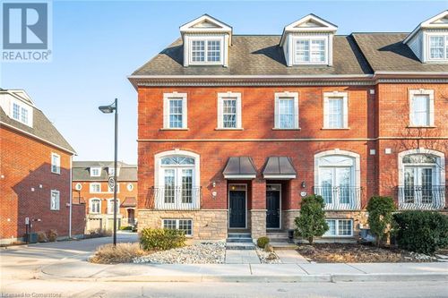 11 James St, Georgetown, ON, L7G2H2 | Card Image