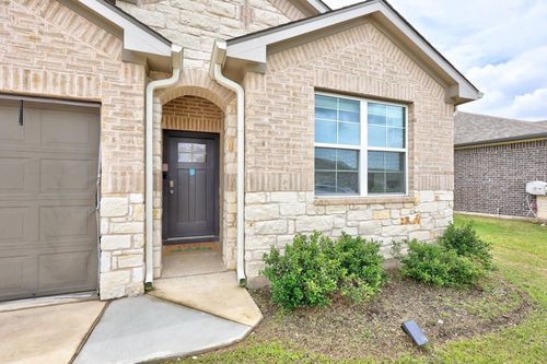 713 Iron Bridge Rd, Georgetown, TX, 78626-3052 | Card Image