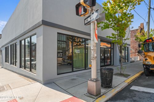 5822 Kennedy Blvd W, West New York, NJ, 07093-1225 | Card Image