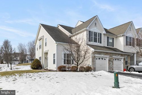 1 Adams Ln, DOWNINGTOWN, PA, 19335-5335 | Card Image