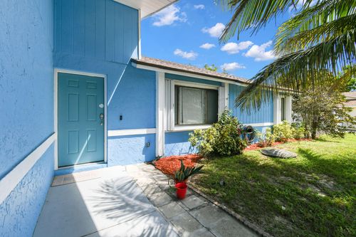 767 Se Chaloupe Ave, Port St Lucie, FL, 34983-2713 | Card Image