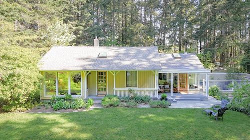 1560 Violet Cres, Gabriola Island, BC, V0R1X5 | Card Image