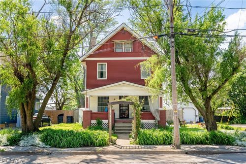 42 Verdun Dr, Akron, OH, 44312-1121 | Card Image