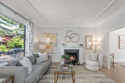 29 Grace St, Toronto, ON, M6J2S4 | Card Image