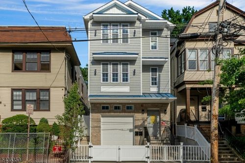 58 Vermont Ave, Newark, NJ, 07106-2033 | Card Image
