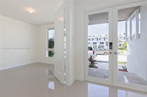 10341-10341 Nw 64th Ln, Doral, FL, 33178-4019 | Card Image