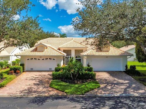 682 Wiggins Bay Dr, NAPLES, FL, 34110-6022 | Card Image