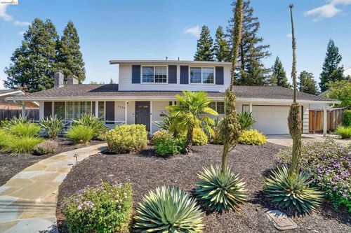 2936 Madeira Way, Pleasant Hill, CA, 94523-2025 | Card Image