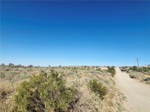 0 Verde St, Oak Hills, CA, 92335 | Card Image