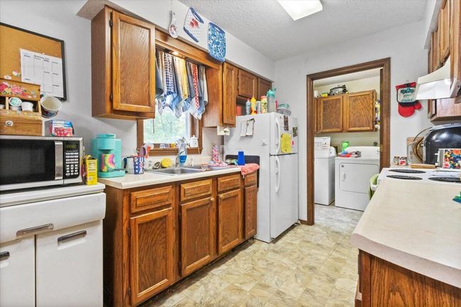 Kitchen | Image 8