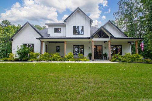 810 Caddo Dr, Benton, AR, 72019-5027 | Card Image